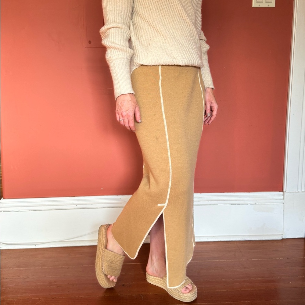 Elegant Cashmere Split Skirt